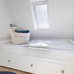 Fiftyfour Holiday home *