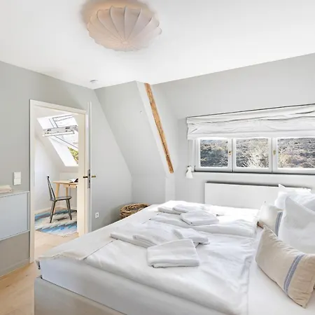 Fiftyfour Casa vacanze List
