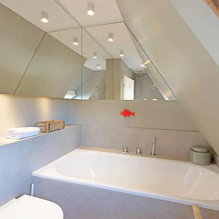 Holiday home Fiftyfour *