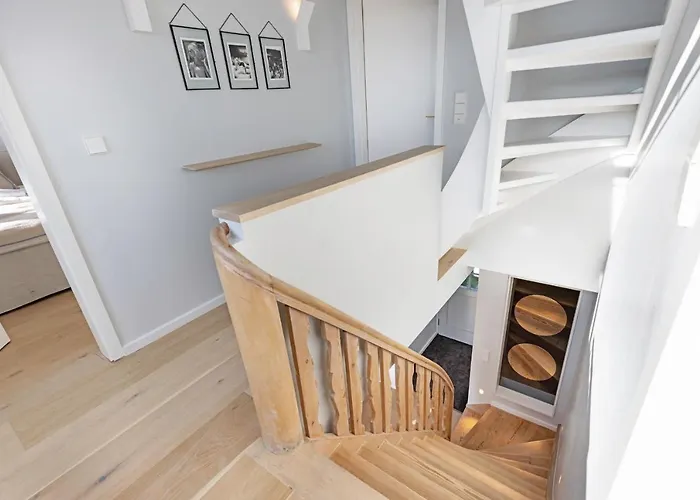 Fiftyfour Feriehus List